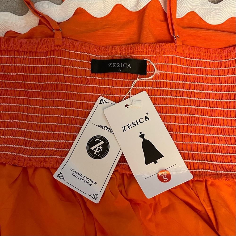 Elegant Coral Midi Dress with White Trim - Picture 7 of 9